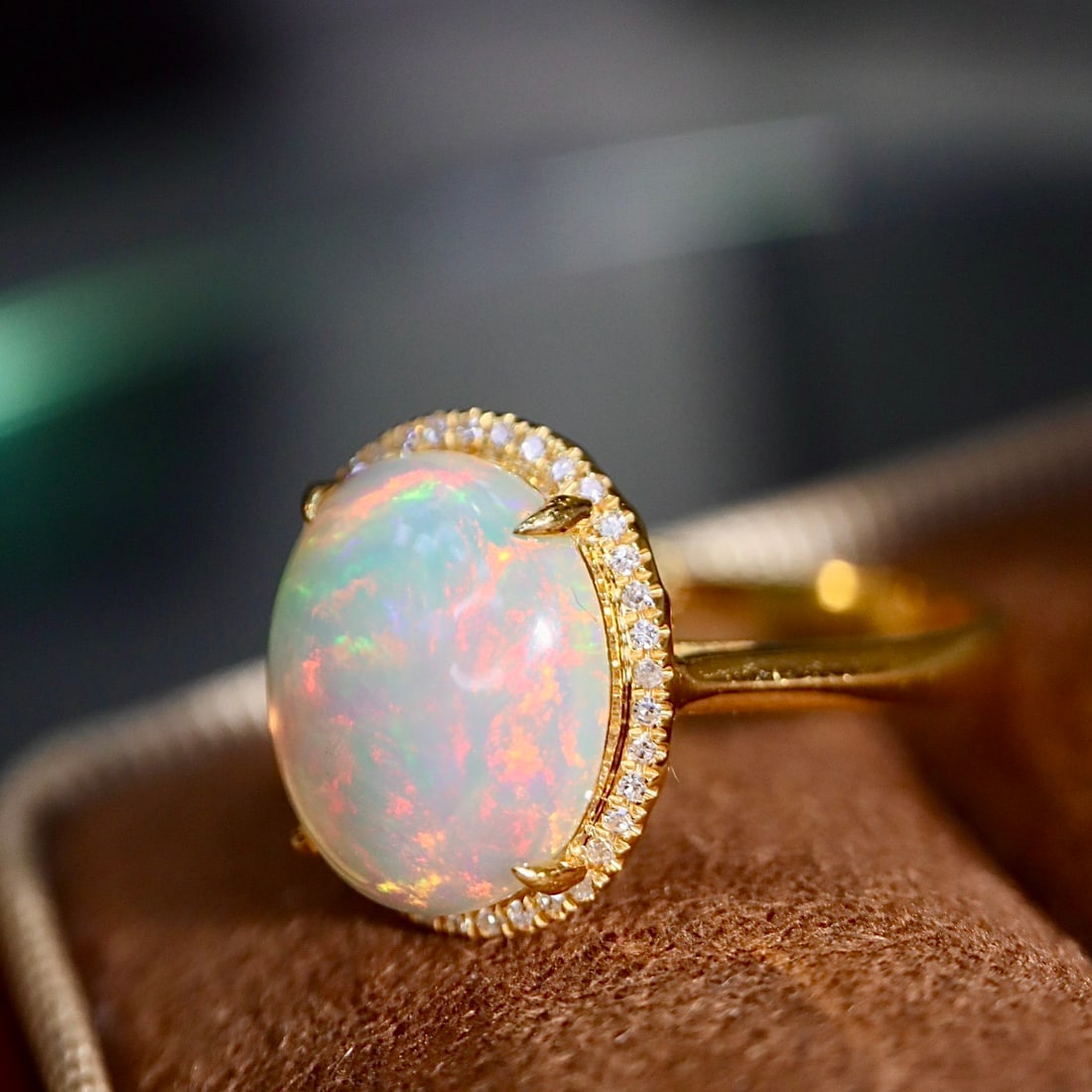 14k Gold 2.21 Ctw Natural Opal & Diamond Ring - 3