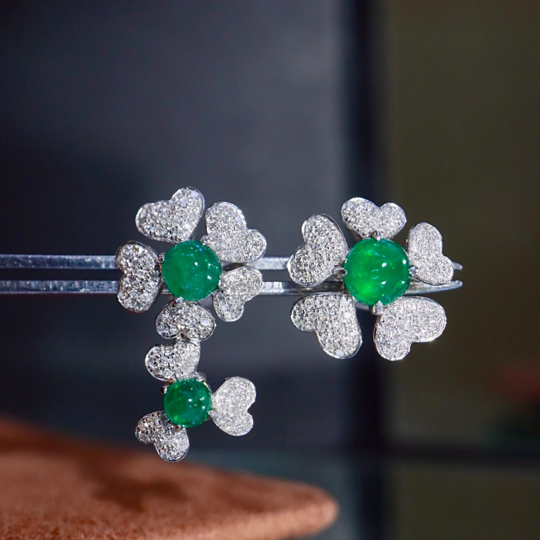 14k Gold 1.75 Ctw Natural Emerald & Diamond Earrings - 3