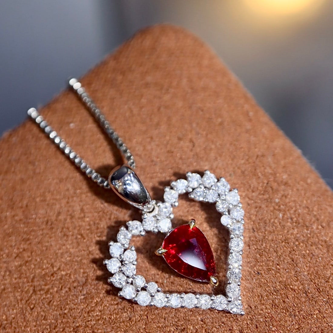 14k Gold 1.51 Ctw Vivid Red Natural Ruby & Diamond Pendant( Without Chain ): Ref:231162058 // gold content:14k gold // main gemstone:ruby // shape:pear // carat weight:1. 02ct // color:vivid red // treatment:natural // // adjacent gemstone 2 : diamond // shape:round // carat