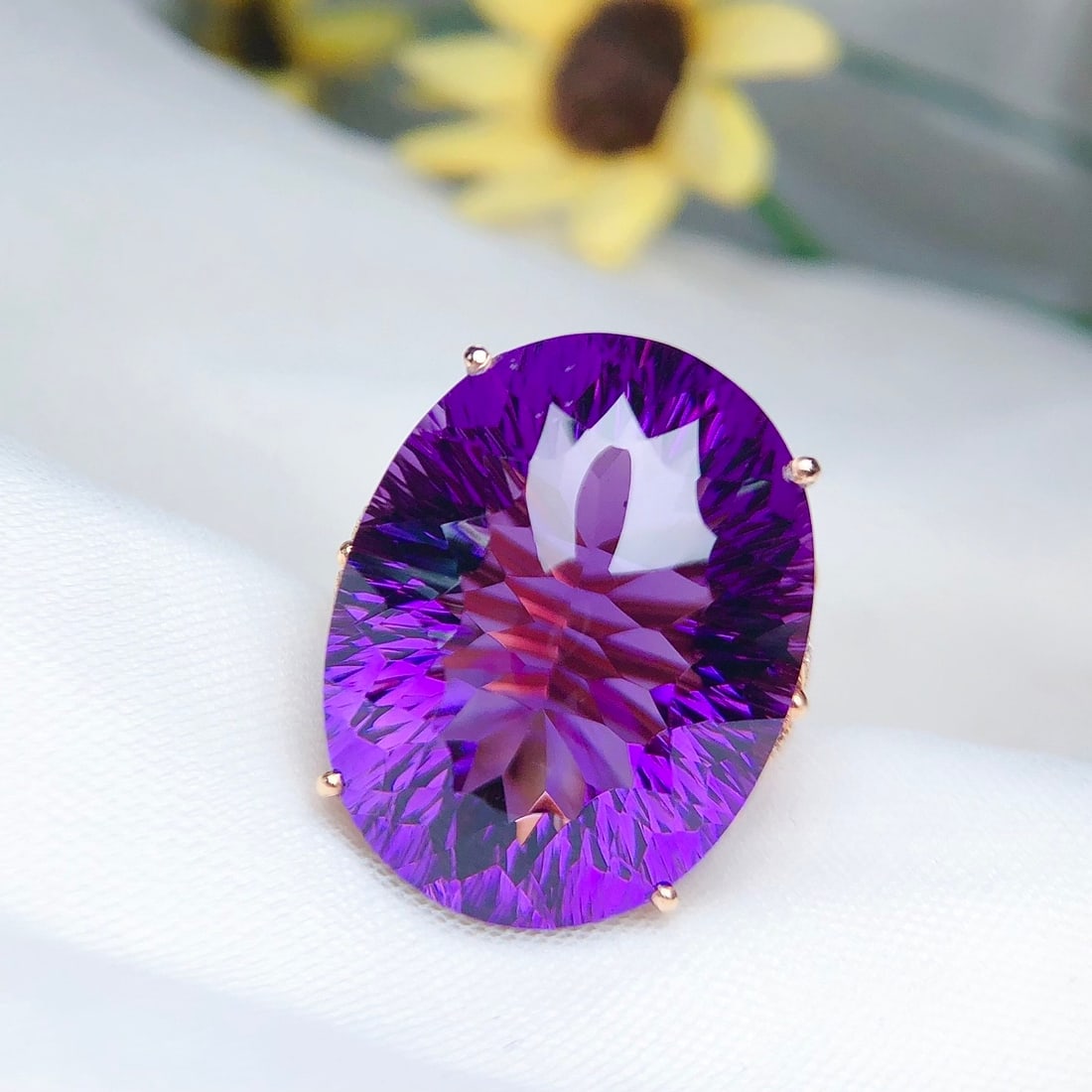 14k Gold 37.20 Ct Natural Amethyst & Diamond Ring: Ref:231162080 // gold content:14k gold // ring size:7. 25us // // main gemstone:amethyst // shape:oval // carat weight:37. 20ct // color:purple // treatment:natural // // adjacent gemstone 2 :