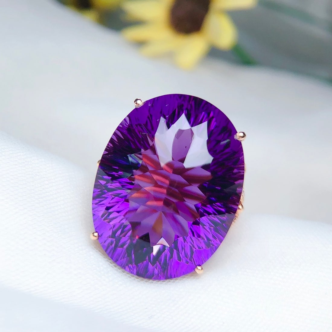 14k Gold 37.20 Ct Natural Amethyst & Diamond Ring - 2