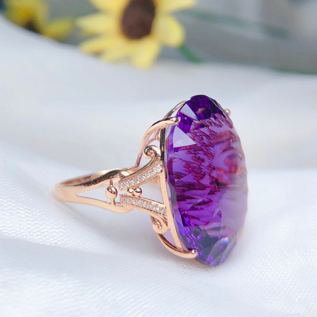 14k Gold 37.20 Ct Natural Amethyst & Diamond Ring - 4