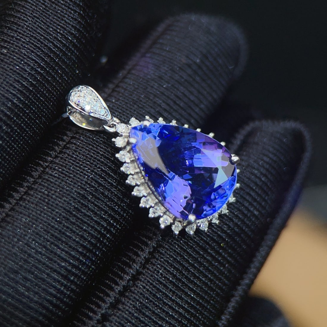 14k Gold 5.74 Ctw Natural Tanzanite & Diamond Pendant( Without Chain ) - 5