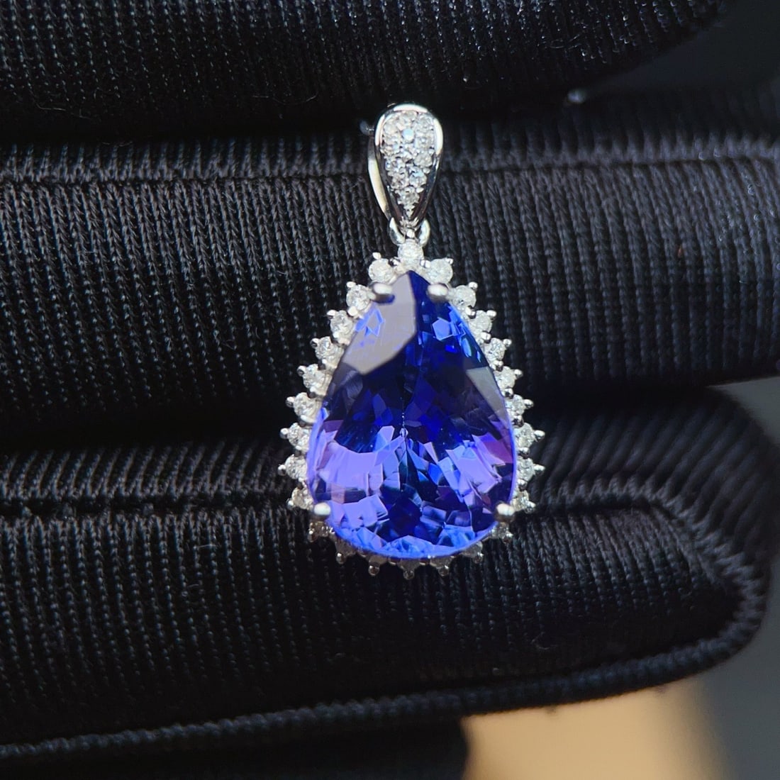 14k Gold 5.74 Ctw Natural Tanzanite & Diamond Pendant( Without Chain ) - 6