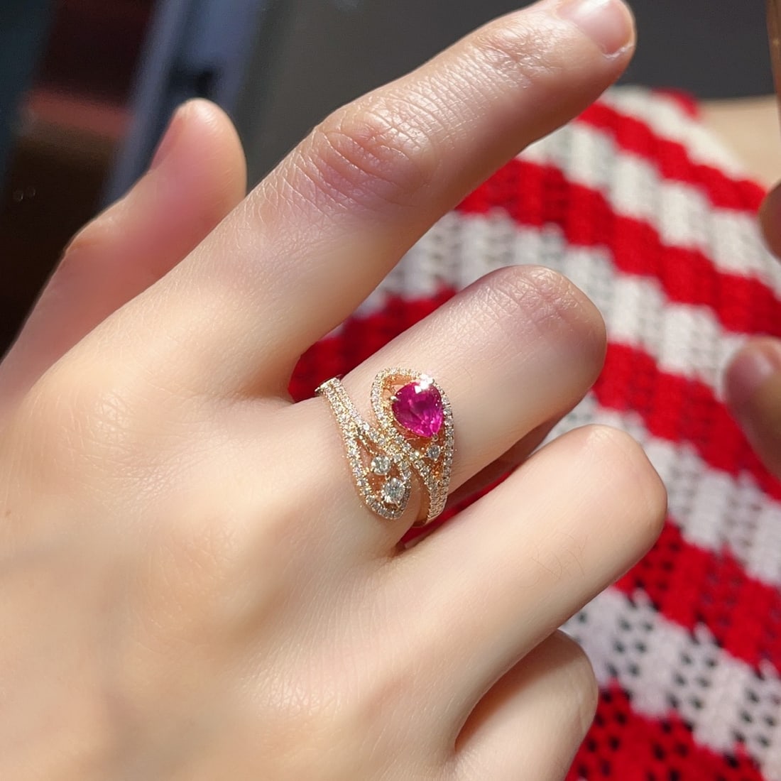 14k Gold 1.01 Ct Natural Ruby & Diamond Ring - 6