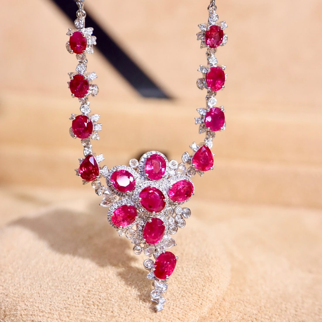14k Gold 8.65 Ctw Natural Ruby & Diamond Necklace - 6