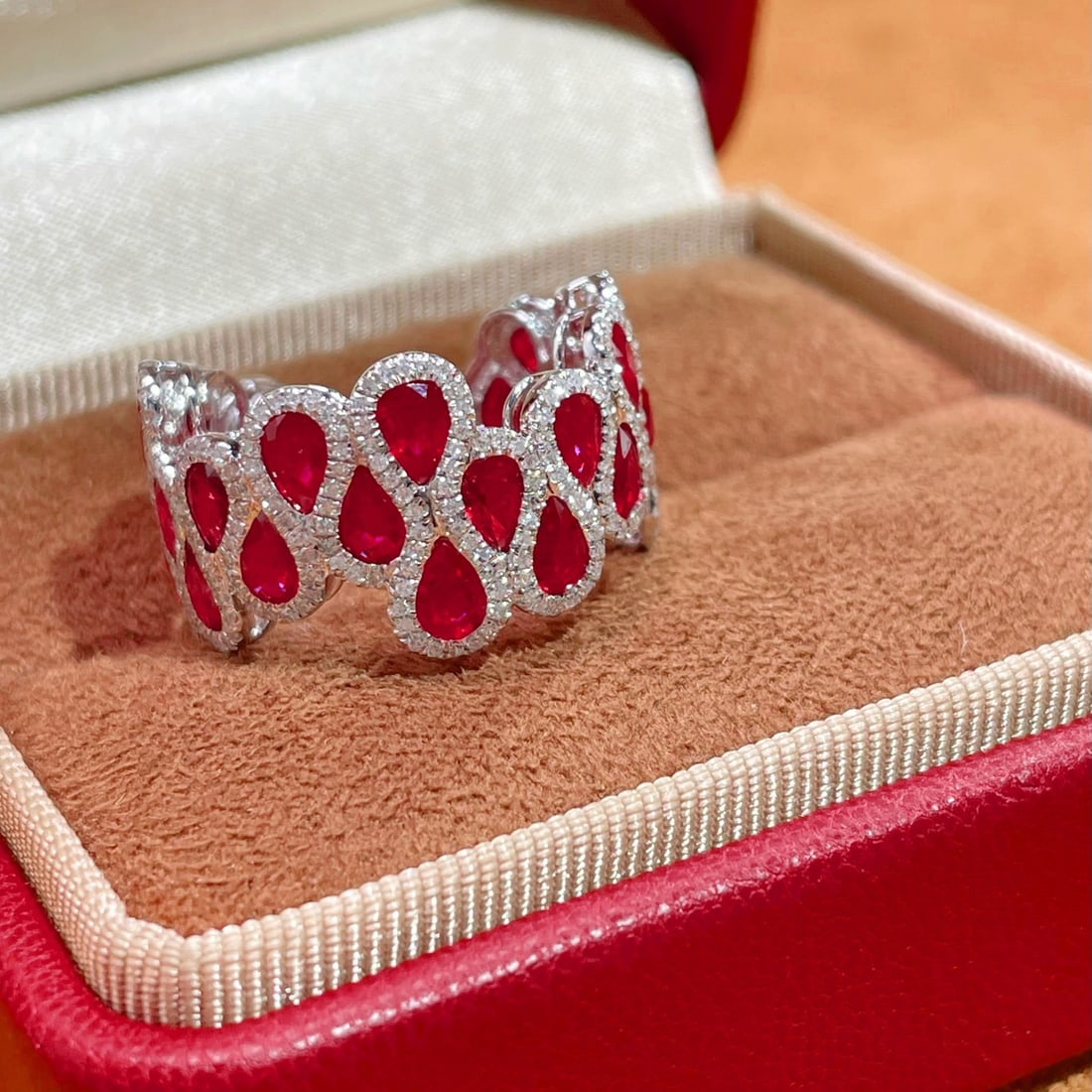 14k Gold 4.5 Ct Natural Ruby & Diamond Ring: Ref:231162172 // gold content:14k gold // ring size:7. 25us // // main gemstone:ruby // shape:pear // carat weight:4. 5ct // color:red // treatment:natural // // adjacent gemstone 2 : diamond //