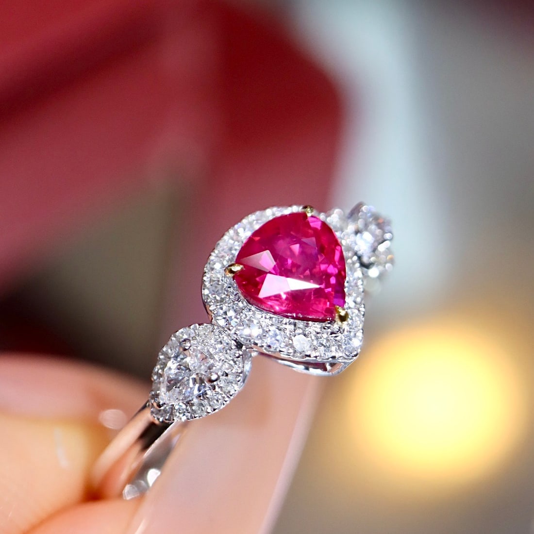 14k Gold 0.91 Ctw Natural Ruby & Diamond Ring - 4