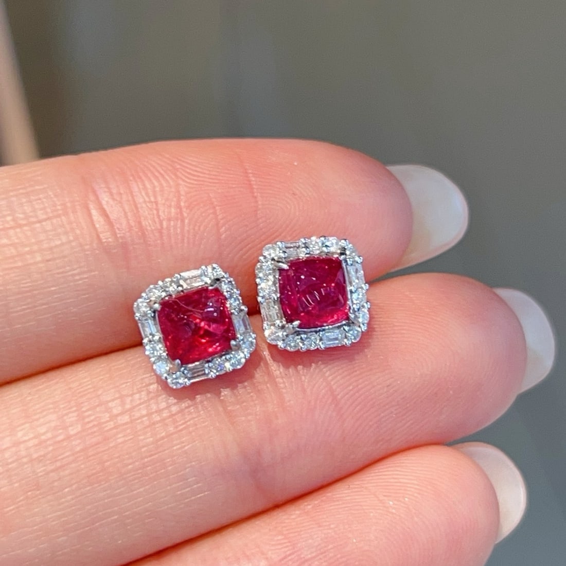 14k Gold 1.7 Ct Natural Spinel & Diamond Earrings - 5