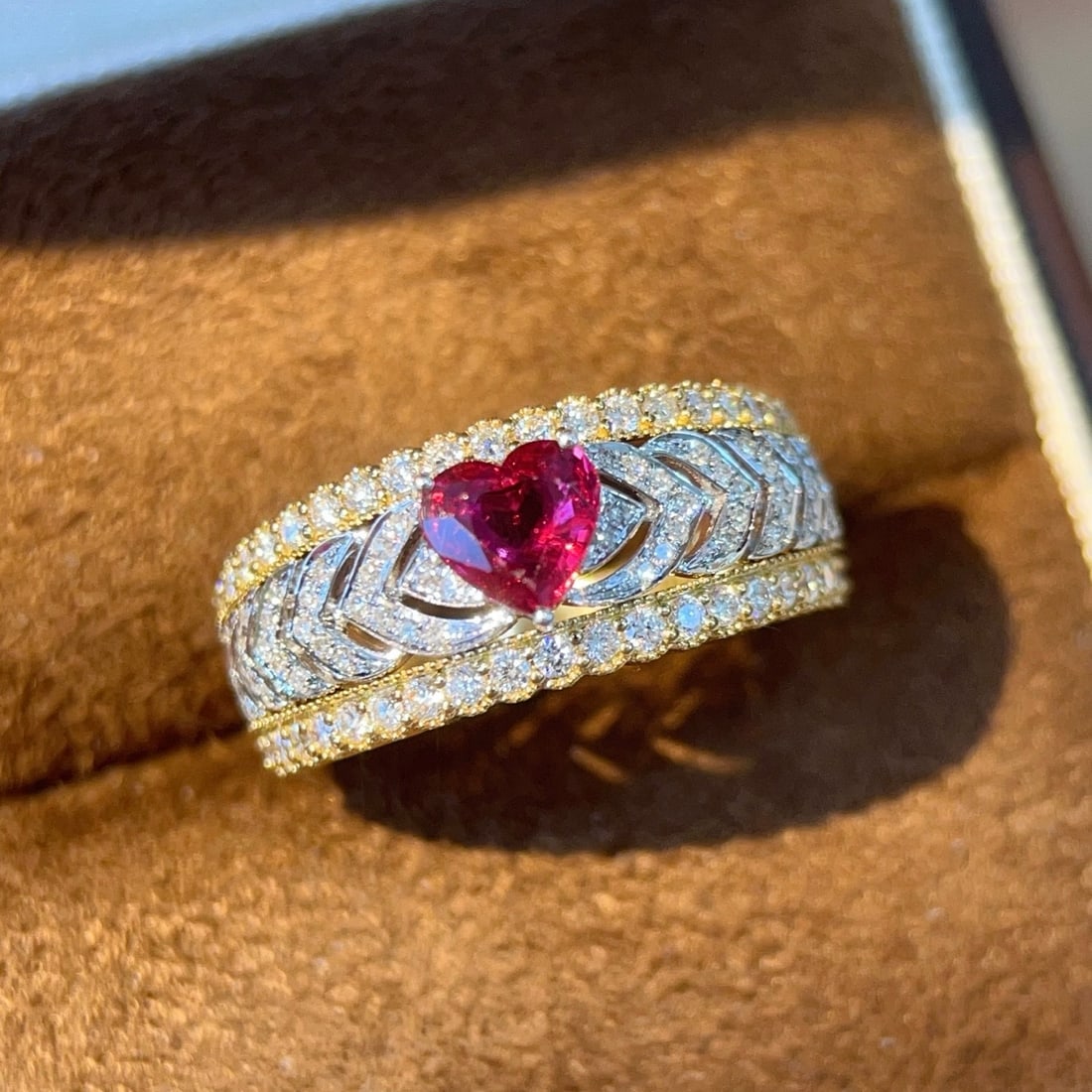 14k Gold 1.09 Ctw Natural Ruby & Diamond Ring: Ref:231162188 // gold content:14k gold // ring size:7. 25us // // main gemstone:ruby // shape:heart // carat weight:0. 55ct // color:red // treatment:natural // // adjacent gemstone 2 : diamond // sha