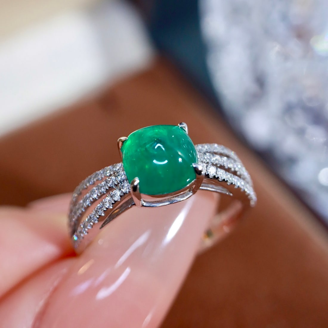 14k Gold 1.98 Ctw Natural Emerald & Diamond Ring - 4