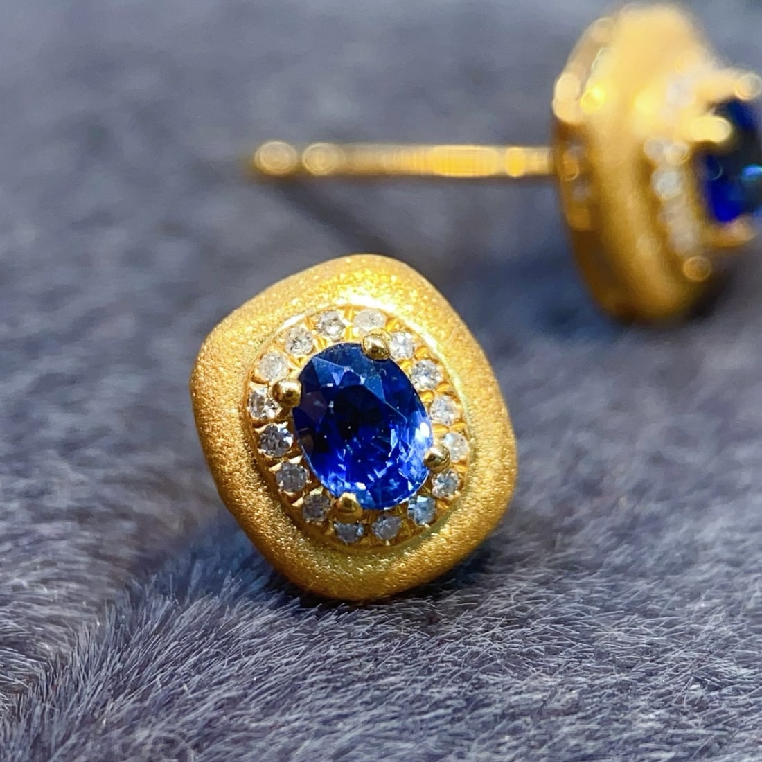 14k Gold 0.55 Ct Natural Sapphire & Diamond Earrings - 5