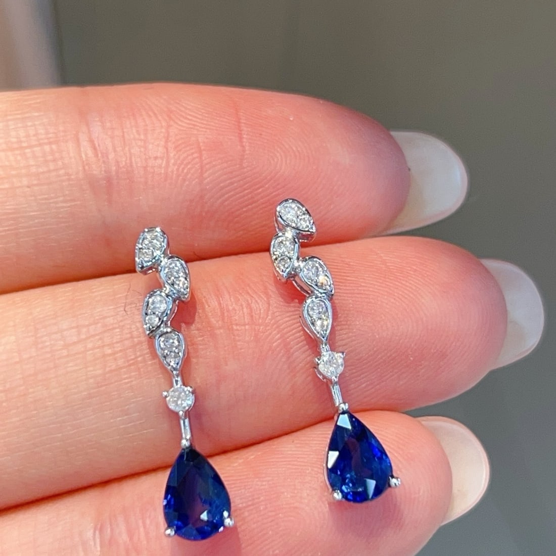 14k Gold 1.3 Ct Natural Sapphire & Diamond Earrings - 3