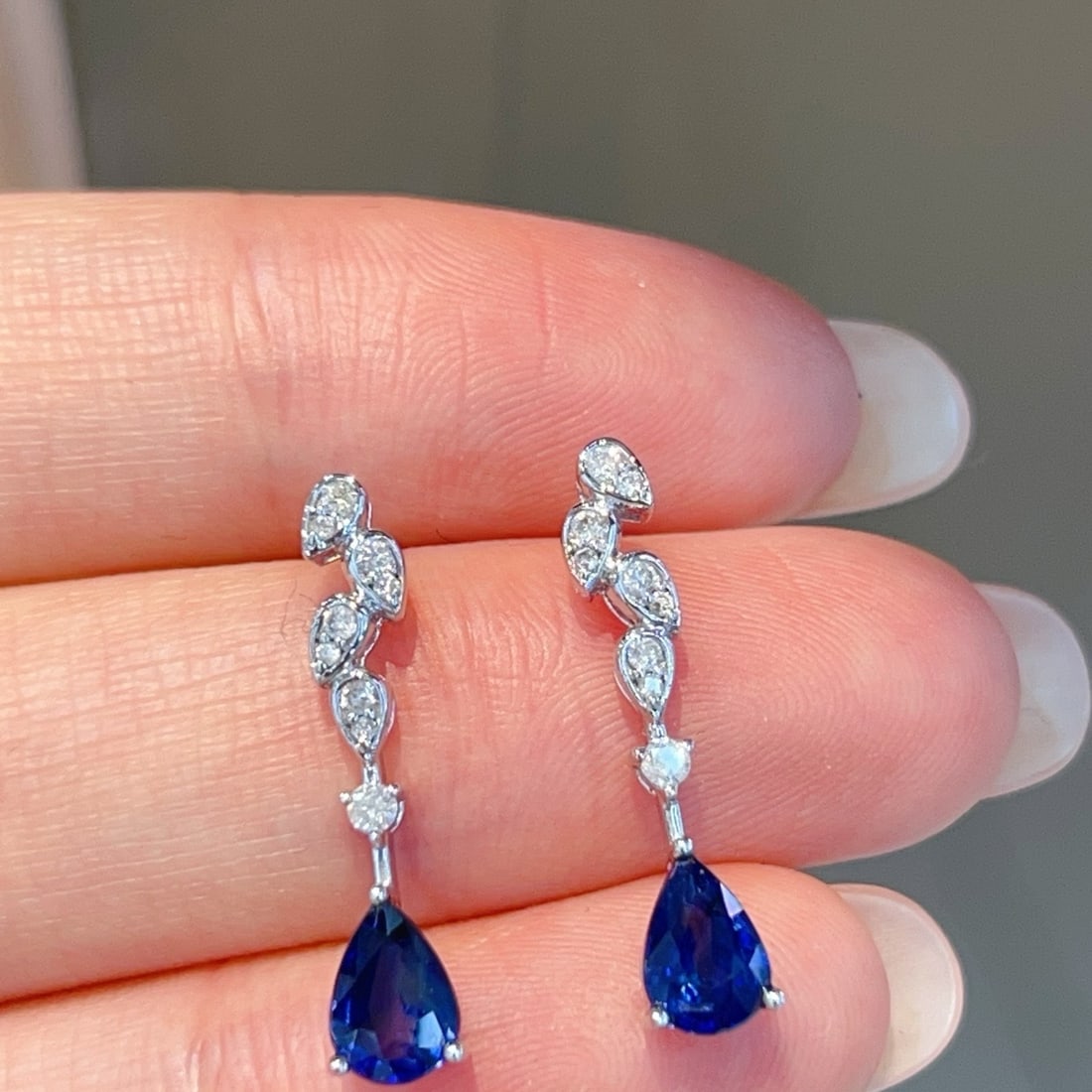 14k Gold 1.3 Ct Natural Sapphire & Diamond Earrings - 4