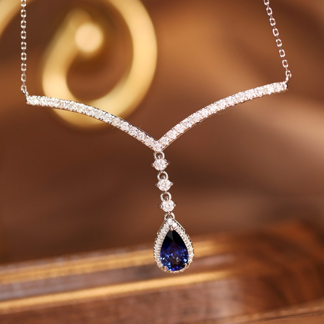 14k Gold 1.88 Ctw Natural Sapphire & Diamond Necklace: Ref:231162218 // gold content:14k gold // main gemstone:sapphire // shape:pear // carat weight:1. 08ct // color:royal blue // treatment:natural // // adjacent gemstone 2 : diamond // shape:round // ca