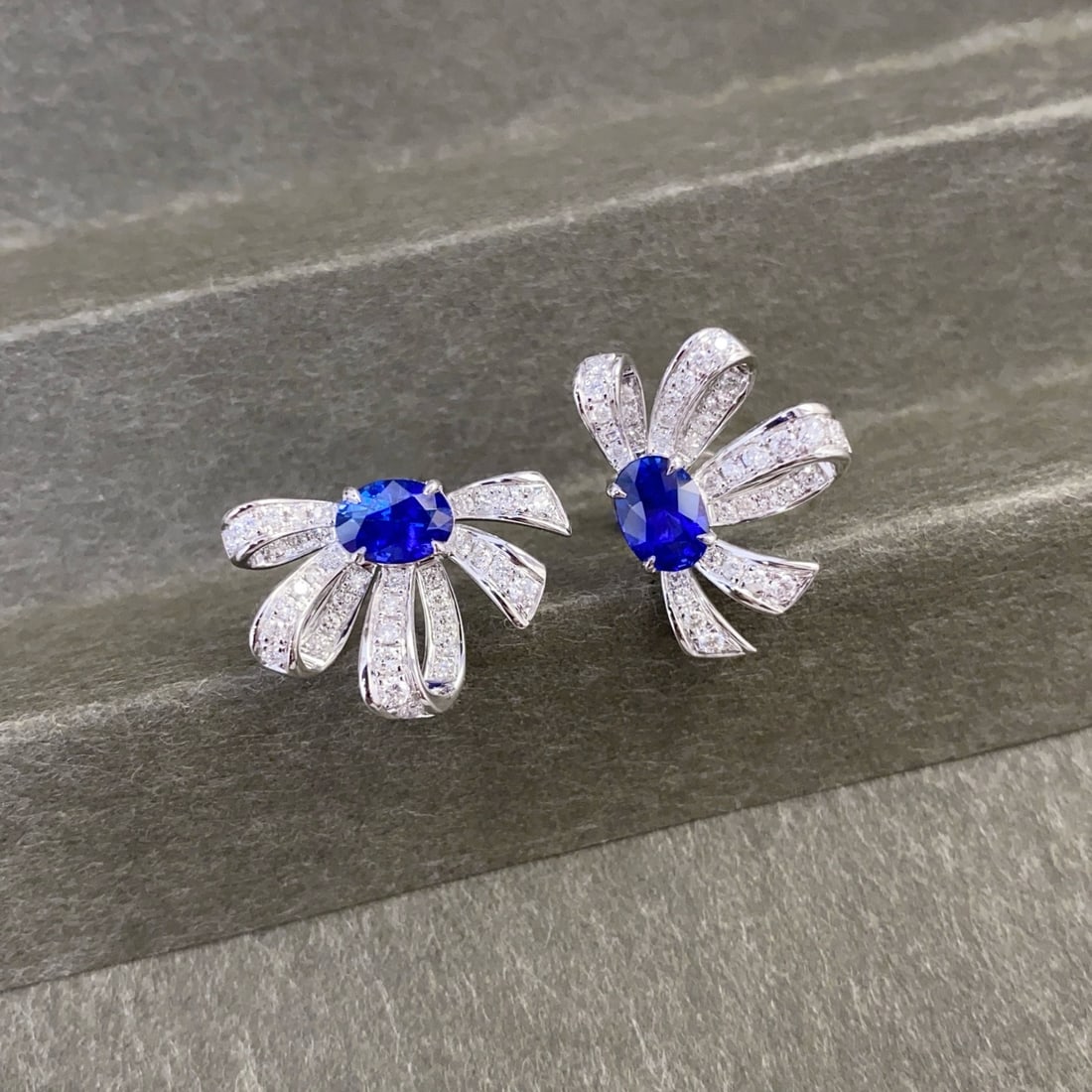 14k Gold 2.86 Ctw Natural Sapphire & Diamond Earrings: Ref:231162251 // gold content:14k gold // main gemstone:sapphire // shape:oval // carat weight:2. 15ct // color:royal blue // treatment:natural // // adjacent gemstone 2 : diamond // shape:round // ca