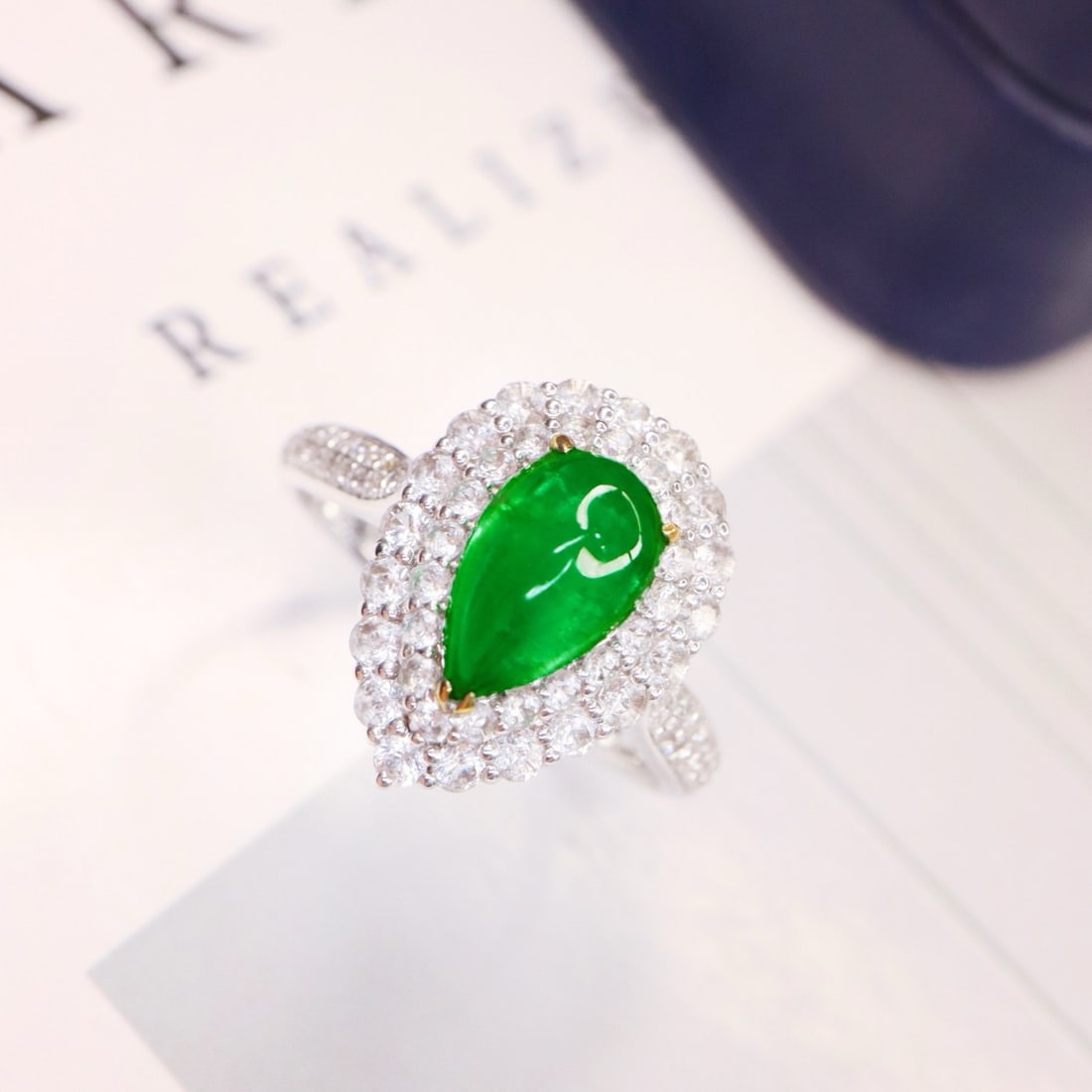 14k Gold 1.39 Ct Vivid Green Natural Emerald & Diamond Ring: Ref:231162280 // gold content:14k gold // ring size:7. 25us // // main gemstone:emerald // shape:pear // carat weight:1. 39ct // color:vivid green // treatment:natural // // adjacent gemstone 2 :
