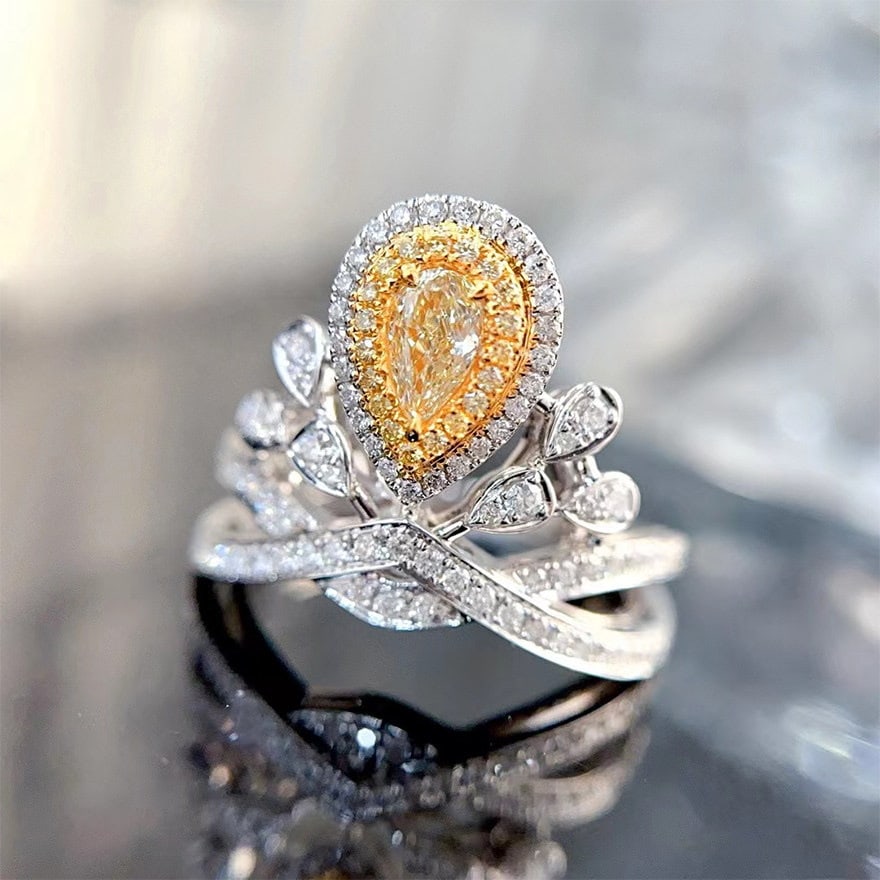 14k Gold 0.80 Ctw Natural Yellow Diamond & Diamond Ring: Ref:231162297 // gold content:14k gold // ring size:7. 25us // // main gemstone:yellow diamond // shape:pear // carat weight:0. 28ct // color:yellow // treatment:natural // // adjacent gemstone 2 :