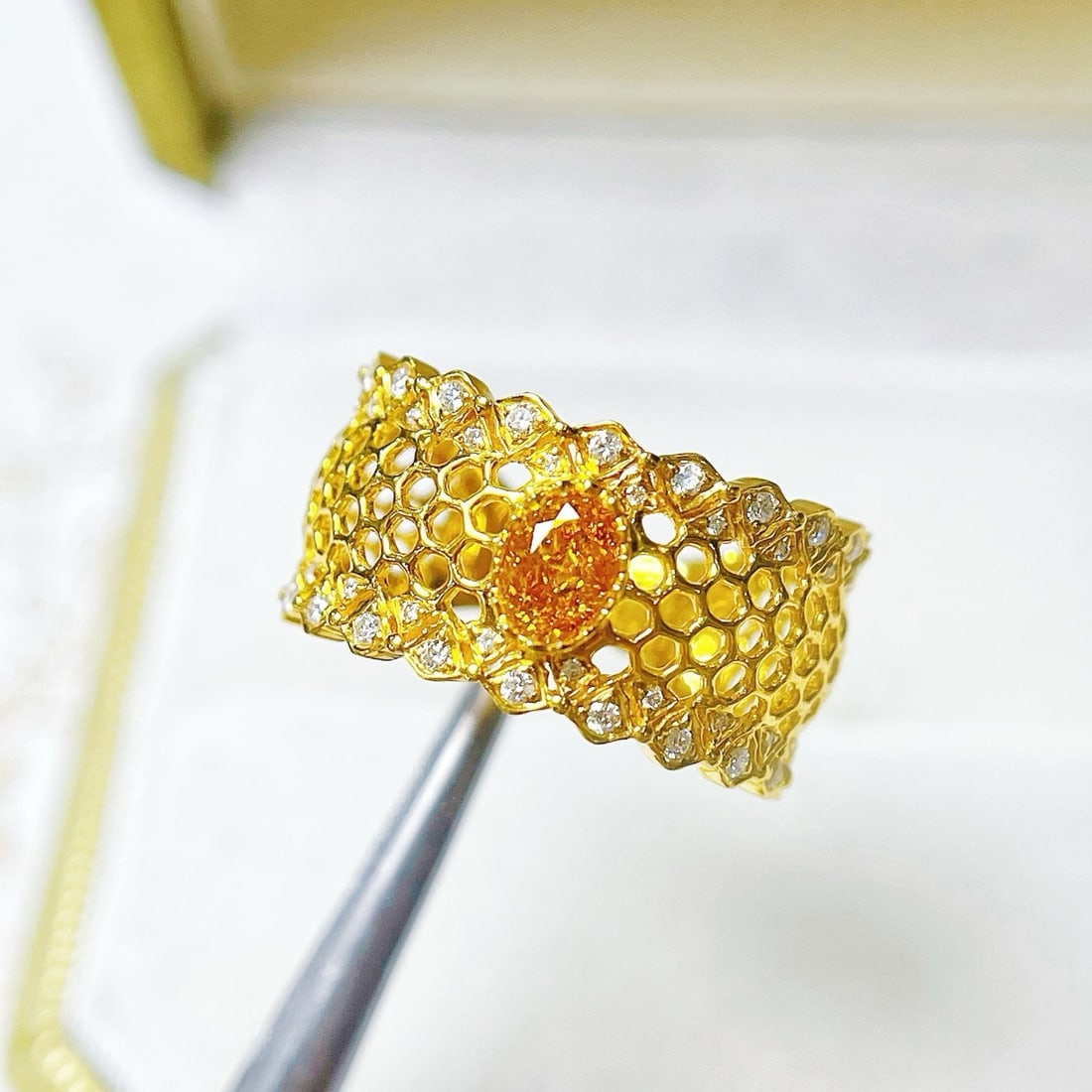 Gia Certified 14k Gold 0.70 Ctw Natural Orange Diamond & Diamond Ring - 4