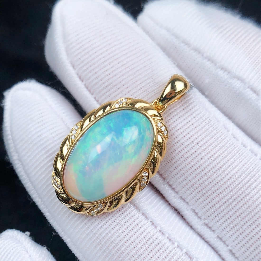 14k Gold 5.83 Ctw Natural Opal & Diamond Pendant( Without Chain ): Ref:231162326 // gold content:14k gold // main gemstone:opal // shape:oval // carat weight:5. 78ct // color:color // treatment:natural // // adjacent gemstone 2 : diamond // shape:round // carat