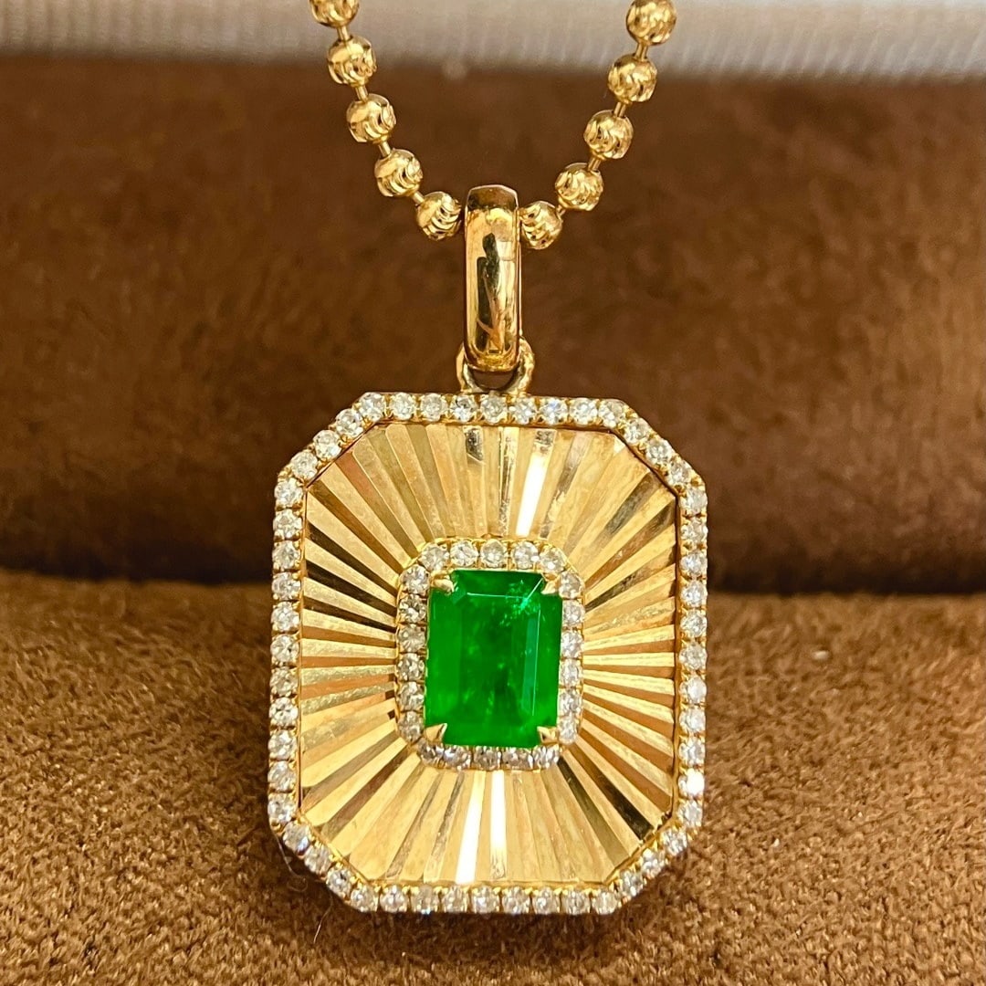 14k Gold 0.75 Ctw Vivid Green Natural Emerald & Diamond Pendant( Without Chain ): Ref:231162332 // gold content:14k gold // main gemstone:emerald // shape:octagonal // carat weight:0. 51ct // color:vivid green // treatment:natural // // adjacent gemstone 2 : diamond // shape:round