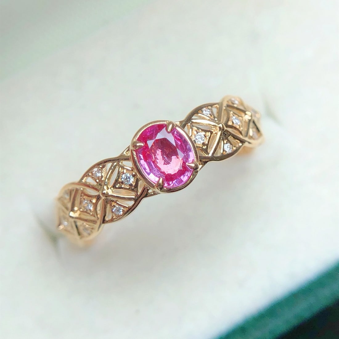 14k Gold 0.40 Ctw Natural Sapphire & Diamond Ring: Ref:231162352 // gold content:14k gold // ring size:7. 25us // // main gemstone:sapphire // shape:oval // carat weight:0. 35ct // color:pink // treatment:natural // // adjacent gemstone 2 : diamond