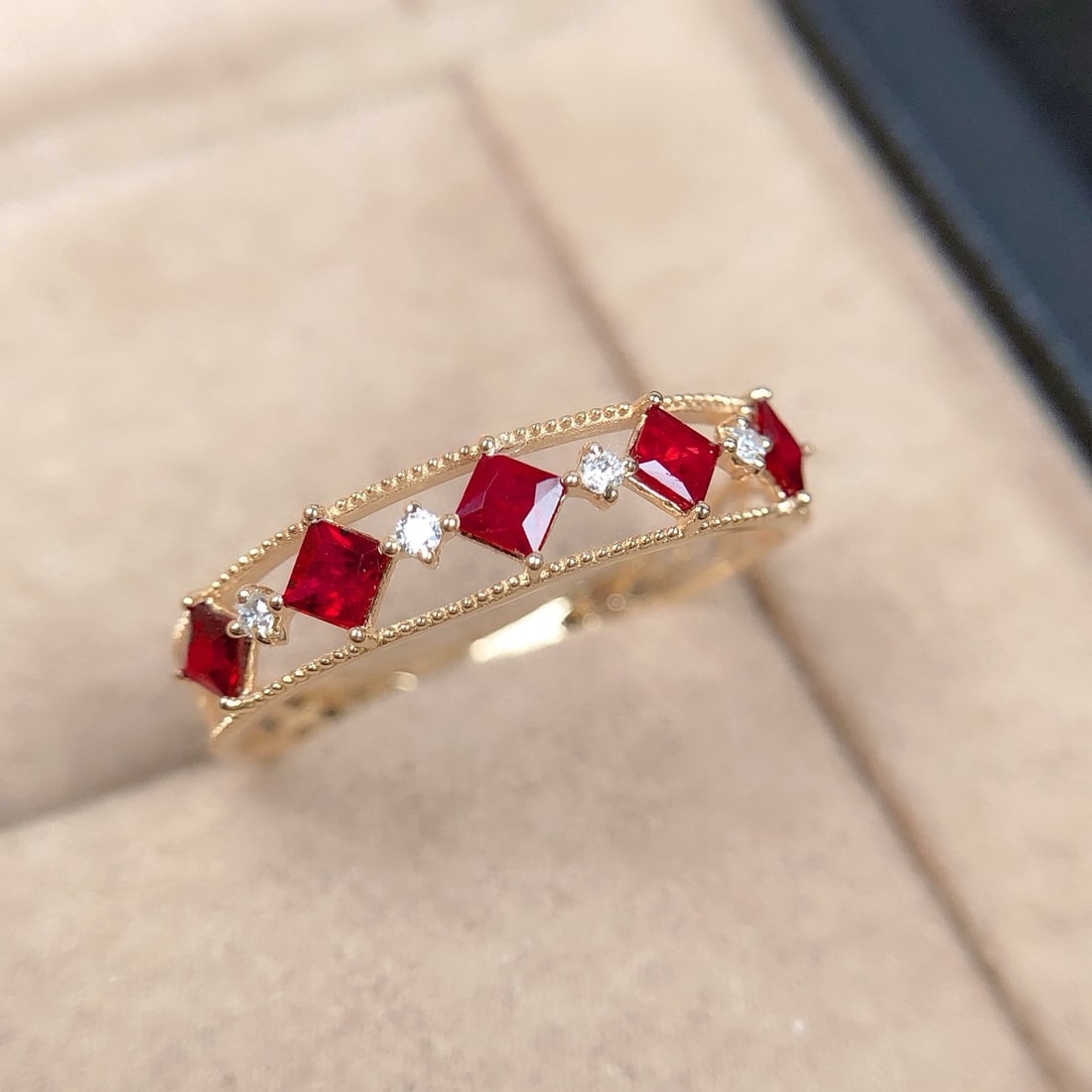 14k Gold 0.45 Ctw Vivid Red Natural Ruby & Diamond Ring - 3