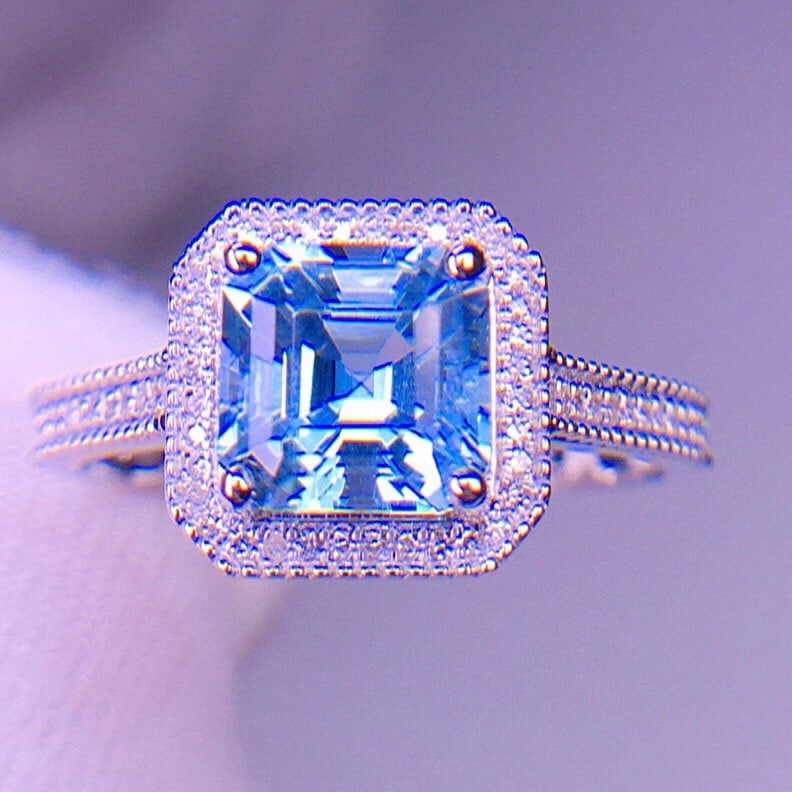 14k Gold 1.85 Ct Natural Aquamarine & Diamond Ring: Ref:231162398 // gold content:14k gold // ring size:7. 25us // // main gemstone:aquamarine // shape:octagonal // carat weight:1. 85ct // color:blue // treatment:natural // // adjacent gemstone 2 :