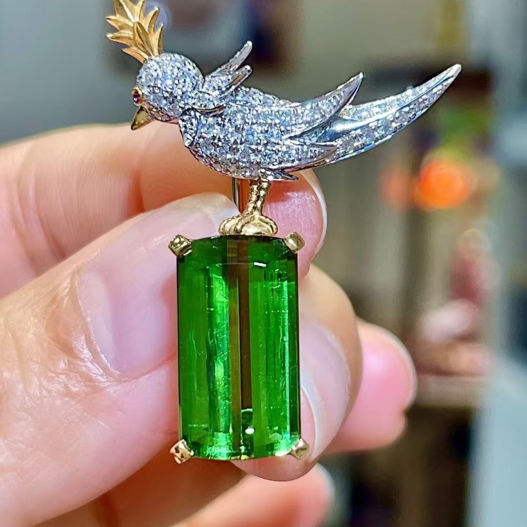 14k Gold 7.97 Ctw Natural Tourmaline & Diamond Pendant( Without Chain ): Ref:231162408 // gold content:14k gold // main gemstone:tourmaline // shape:cushion // carat weight:7. 42ct // color:green // treatment:natural // // adjacent gemstone 2 : diamond // shape:round //