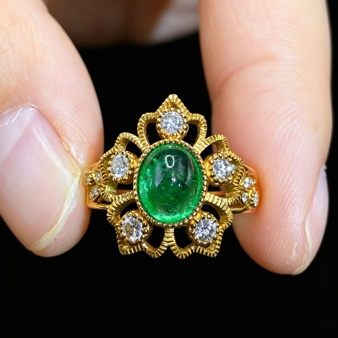 14k Gold 1.99 Ctw Vivid Green Natural Emerald & Diamond Ring: Ref:231162423 // gold content:14k gold // ring size:7. 25us // // main gemstone:emerald // shape:oval // carat weight:1. 68ct // color:vivid green // treatment:natural // // adjacent gemstone 2 :