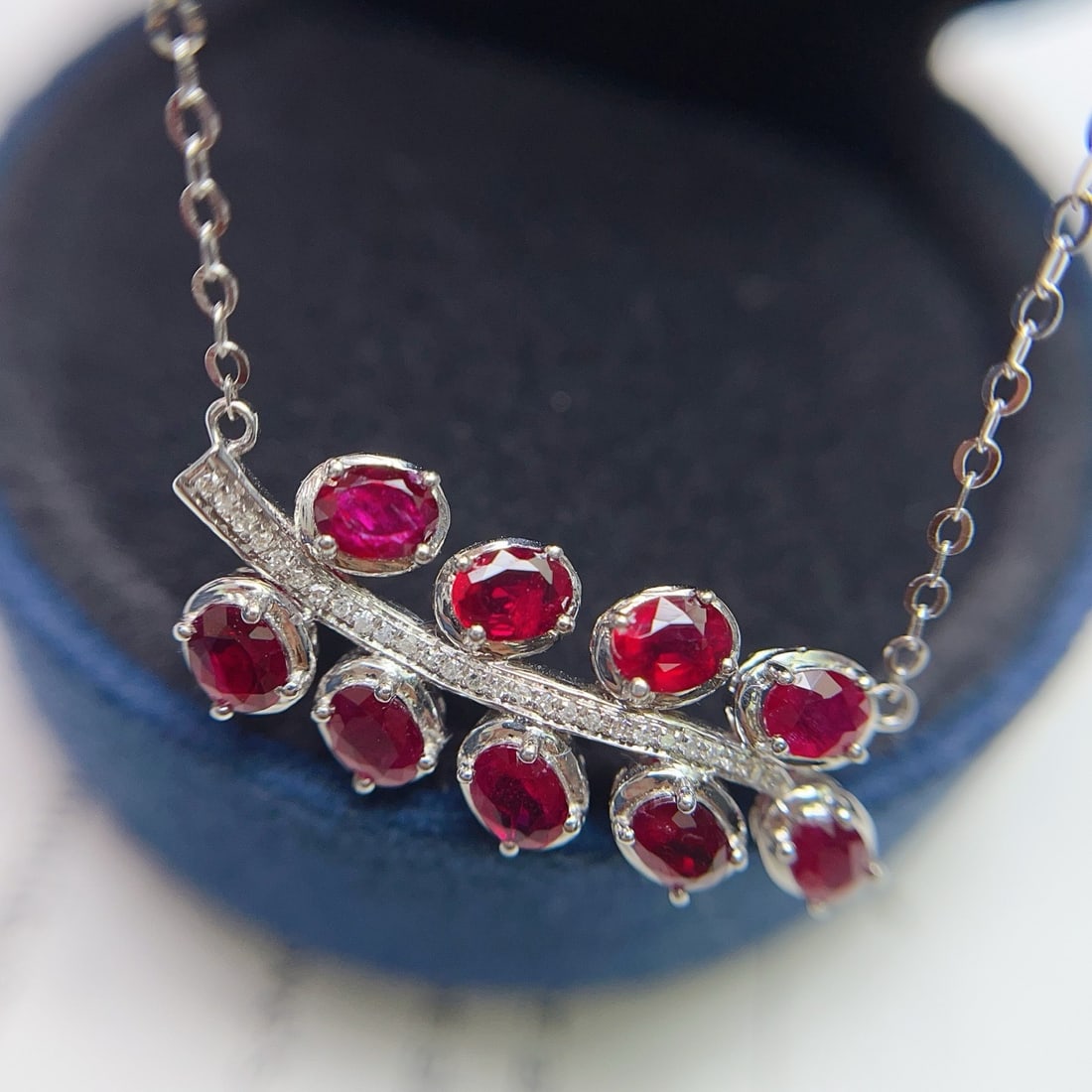 14k Gold 2.00 Ct Natural Ruby & Diamond Necklace: Ref:231162444 // gold content:14k gold // main gemstone:ruby // shape:oval // carat weight:2. 00ct // color:red // treatment:natural // // adjacent gemstone 2 : diamond // number of stones:27 //