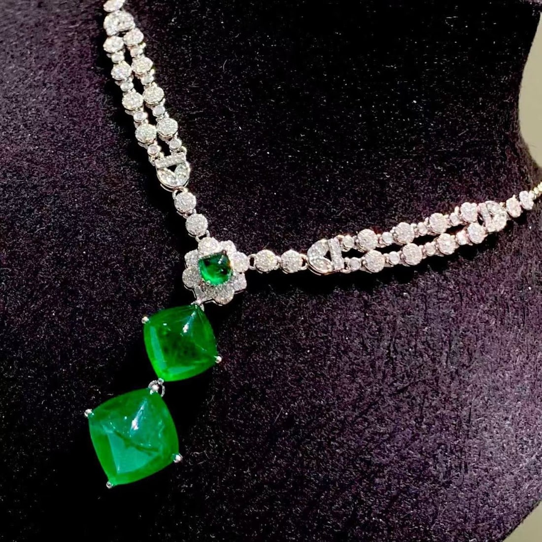 14k Gold 8.88 Ct Natural Emerald & Diamond Necklace - 4