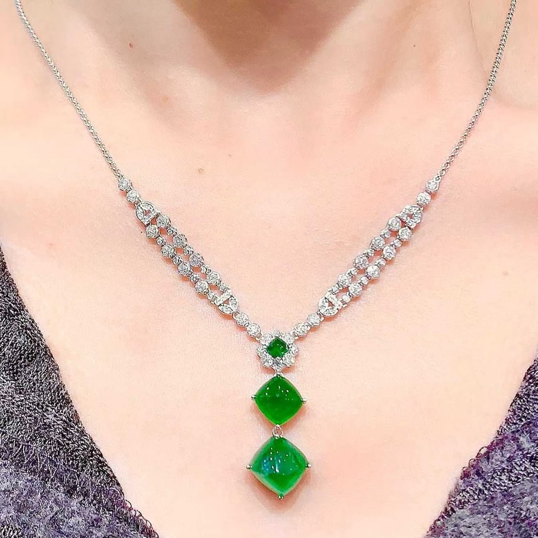 14k Gold 8.88 Ct Natural Emerald & Diamond Necklace - 5