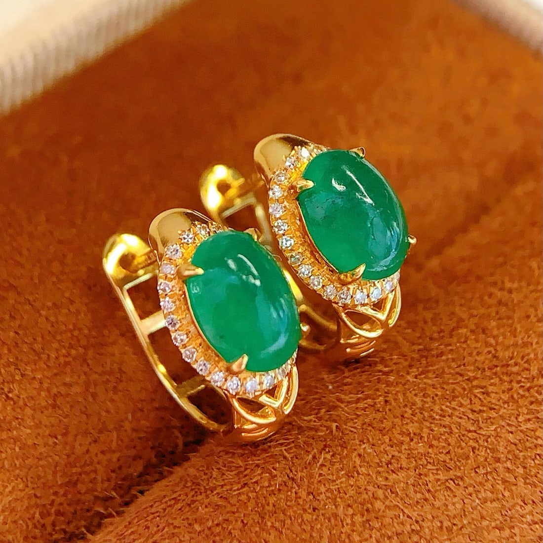 14k Gold 2.00 Ct Natural Emerald & Diamond Earrings - 2