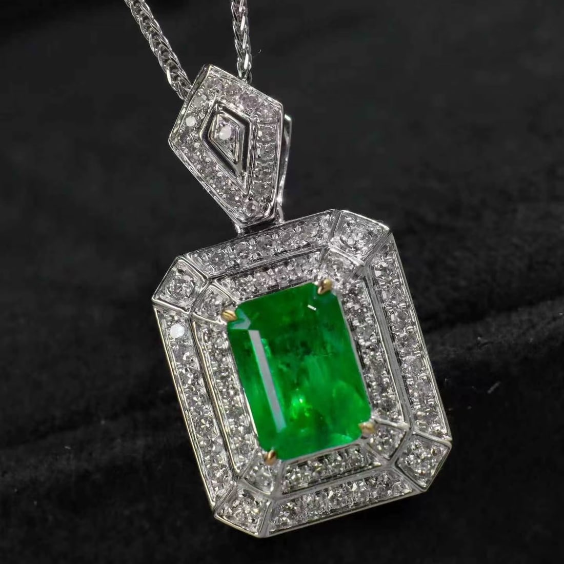 14k Gold 1.46 Ctw Natural Emerald & Diamond Pendant( Without Chain ) - 3