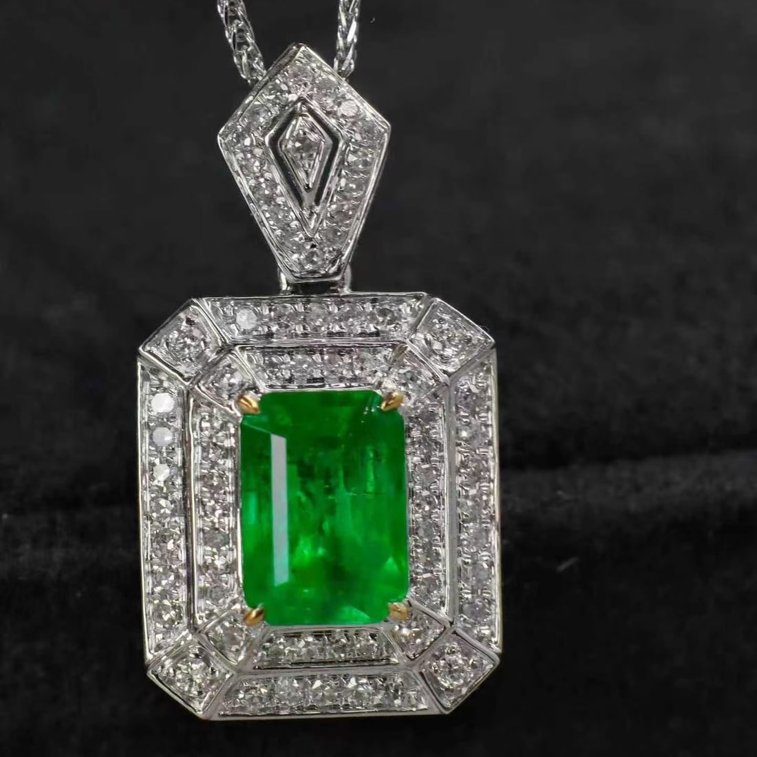 14k Gold 1.46 Ctw Natural Emerald & Diamond Pendant( Without Chain ) - 4