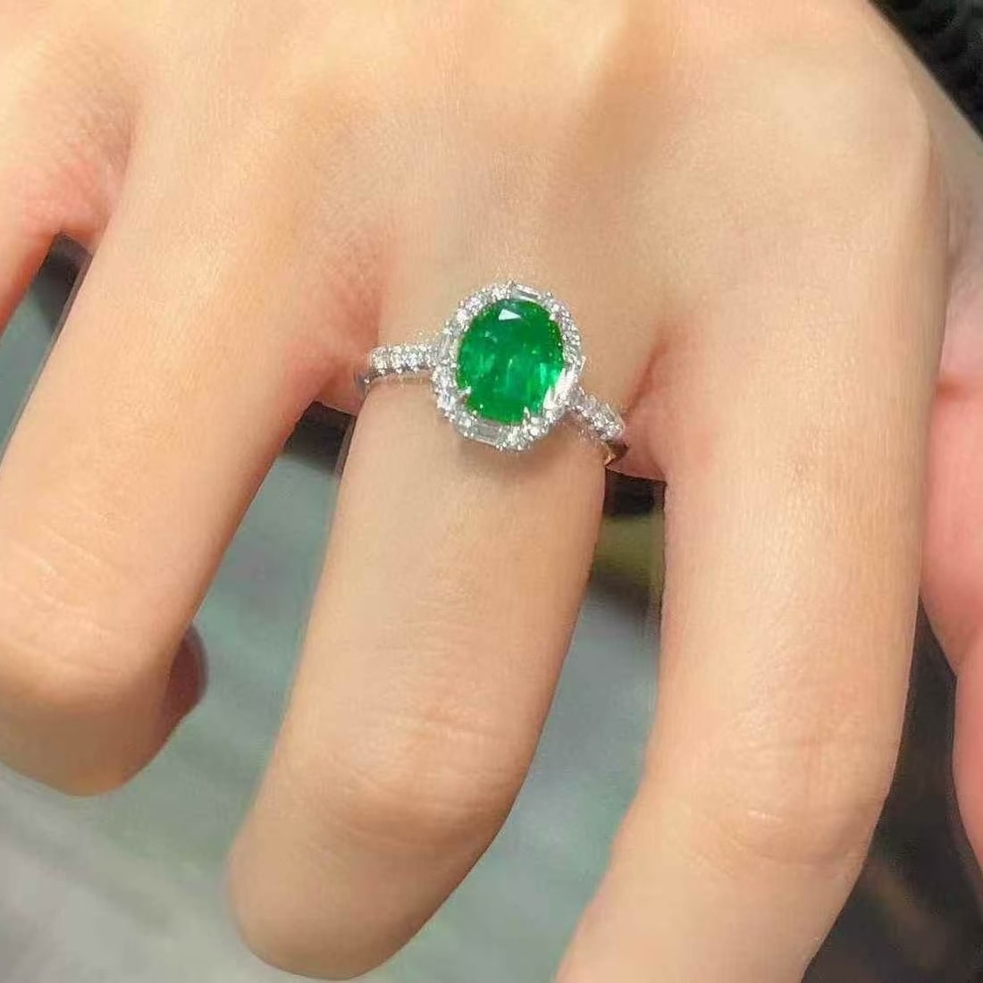 14k Gold 2.44 Ctw Natural Emerald & Diamond Ring - 5