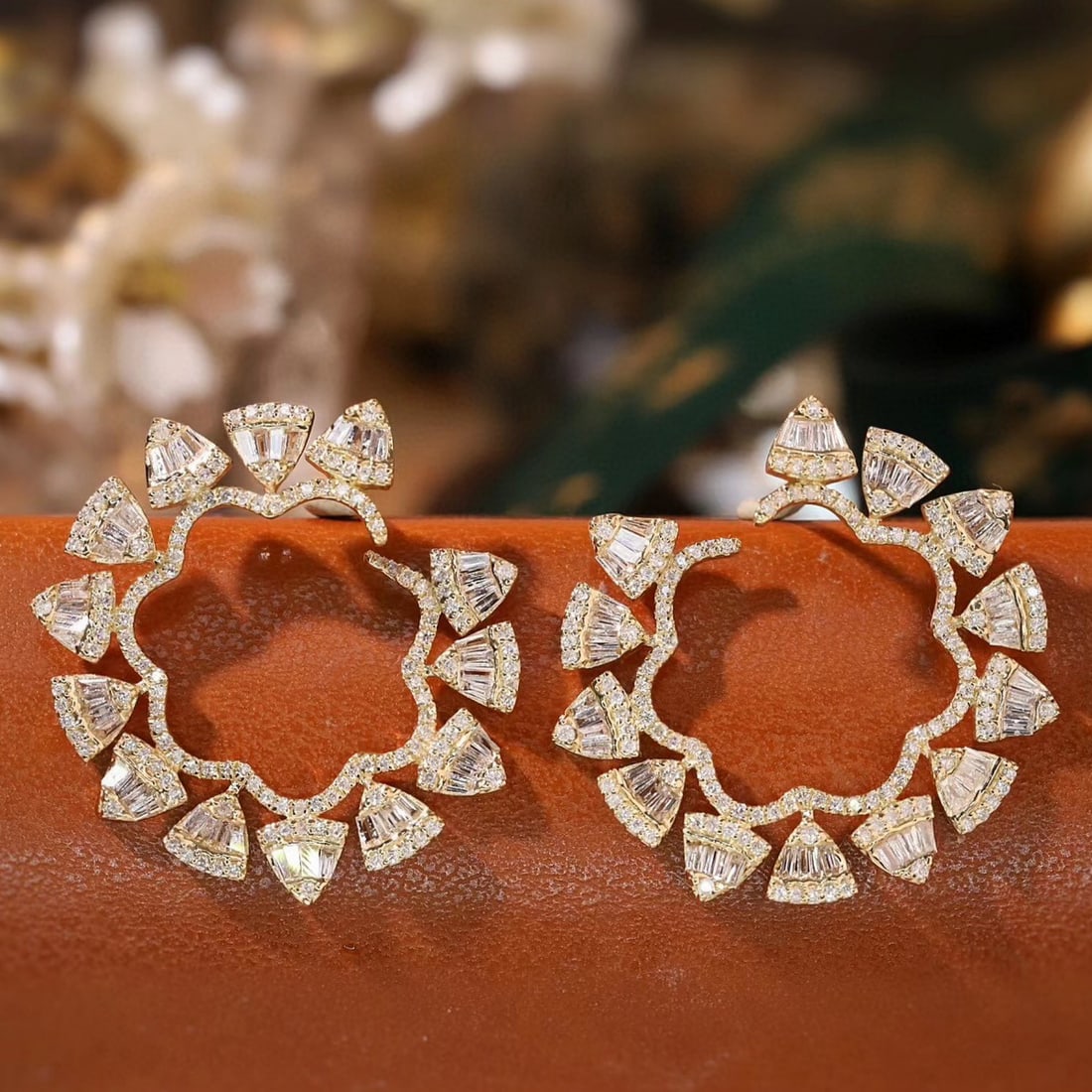 14k Gold 1.2 Ct Natural H Diamond Earrings: Ref:231163138 // gold content:14k gold // main gemstone:diamond // shape:multiple // carat weight:1. 2ct // clarity grade:vs-si // color:h // treatment:natural // Condition: New Low Estimate: 5100 Hig