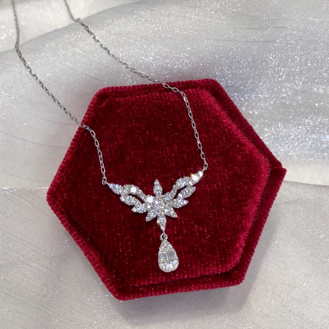 14k Gold 0.60 Ct Natural H Diamond Necklace: Ref:231163142 // gold content:14k gold // main gemstone:diamond // shape:multiple // carat weight:0. 60ct // clarity grade:vs-si // color:h // treatment:natural // Condition: New Low Estimate: