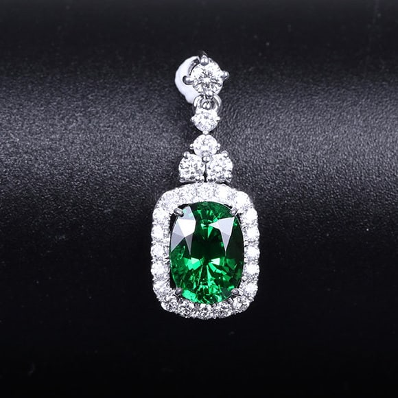 14k Gold 1.76 Ctw Natural Tsavorite & Diamond Pendant( Without Chain ): Ref:231163159 // gold content:14k gold // main gemstone:tsavorite // shape:oval // carat weight:1. 43ct // color:green // treatment:natural // // adjacent gemstone 2 : diamond // shape:round // carat