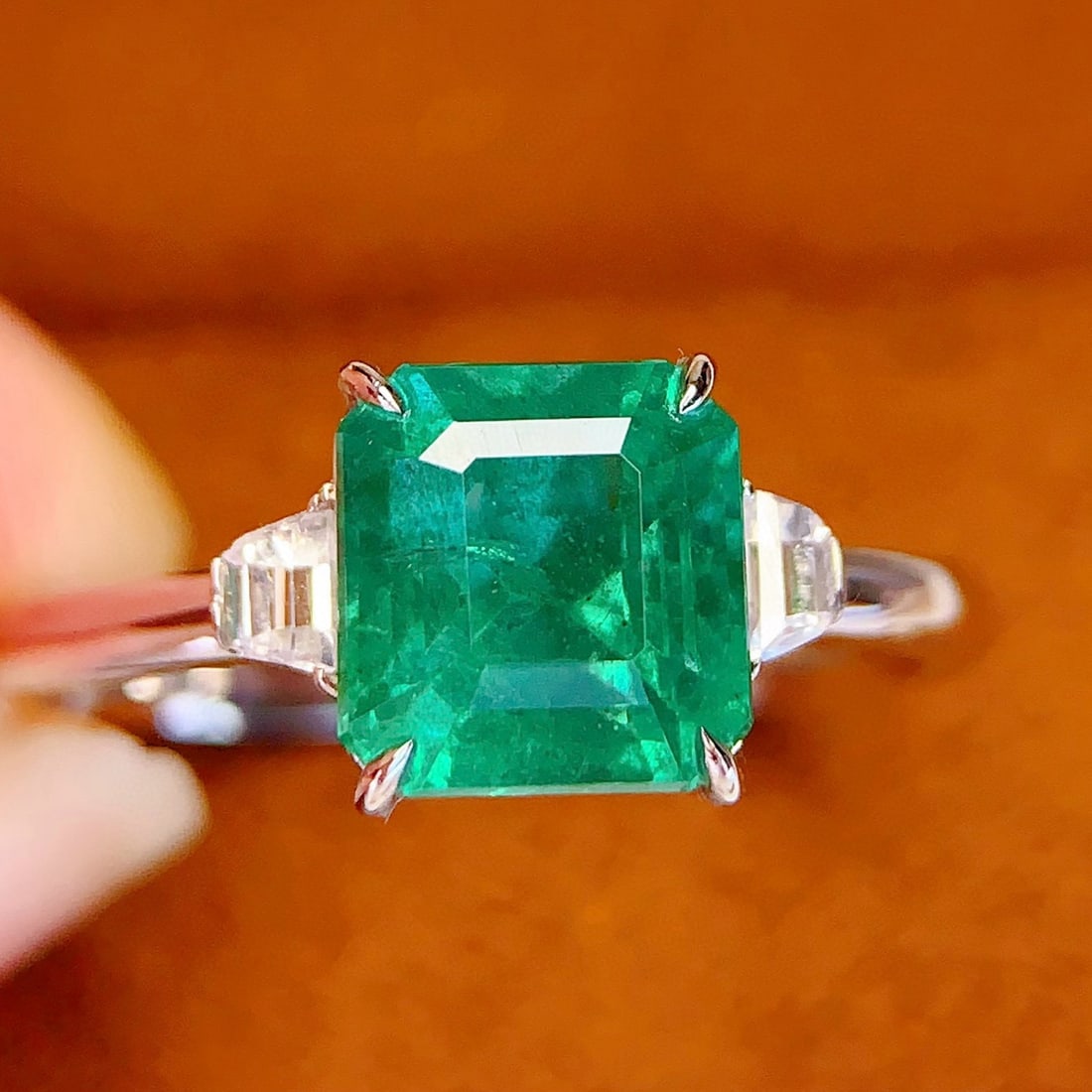 14k Gold 2.3 Ct Natural Emerald & Sapphire Ring - 2