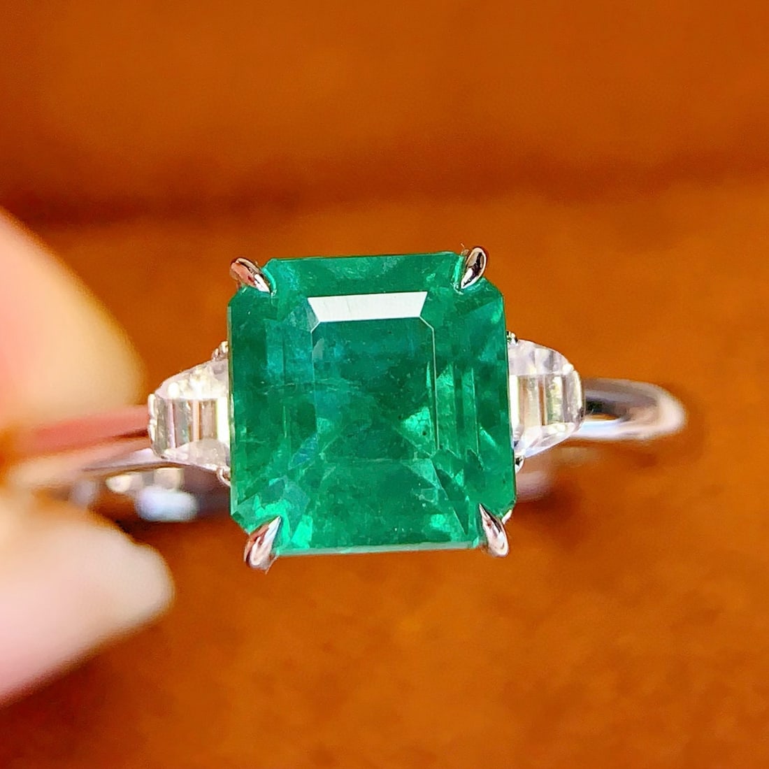 14k Gold 2.3 Ct Natural Emerald & Sapphire Ring - 4