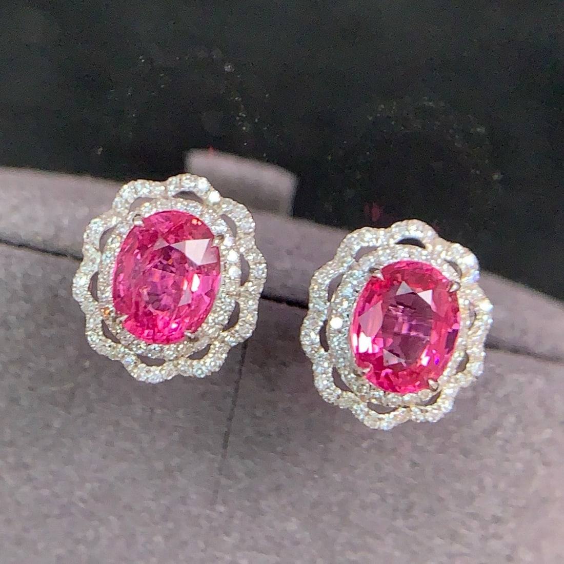 14k Gold 1.81 Ct Natural Spinel & Diamond Earrings - 4