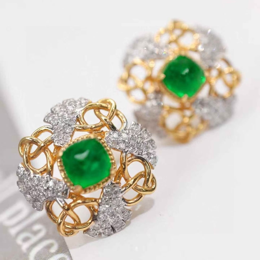 14k Gold 1.86 Ctw Natural Emerald & Diamond Earrings - 3
