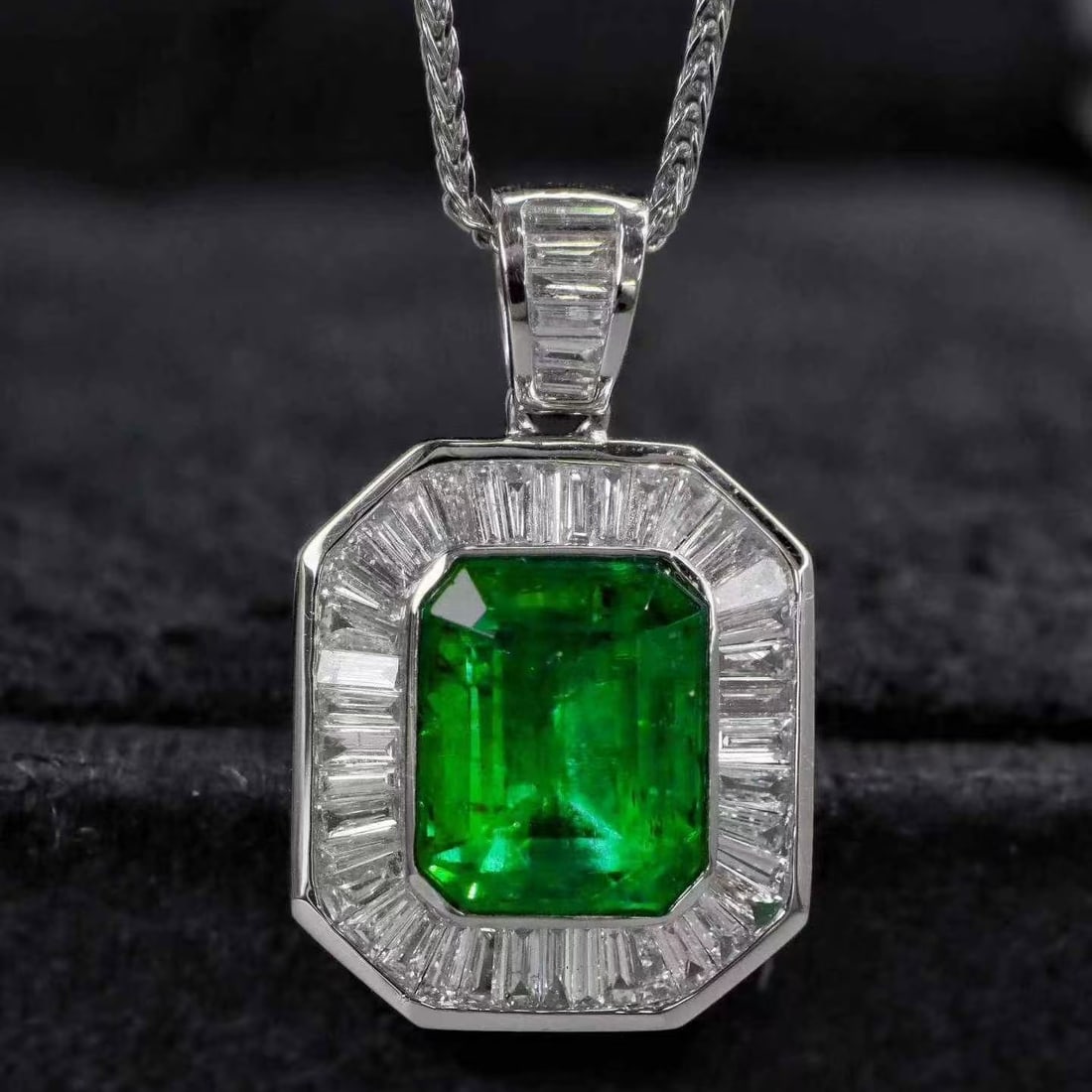 14k Gold 1.60 Ctw Natural Emerald & Diamond Pendant( Without Chain ): Ref:231163228 // gold content:14k gold // main gemstone:emerald // shape:octagonal // carat weight:1. 1ct // color:green // treatment:natural // // adjacent gemstone 2 : diamond // shape:multiple //