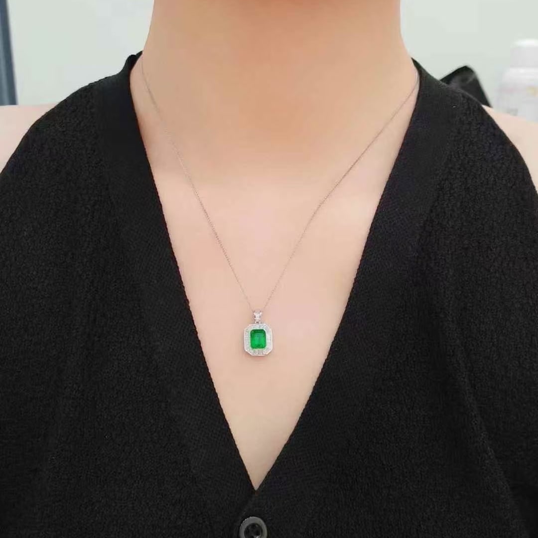 14k Gold 1.60 Ctw Natural Emerald & Diamond Pendant( Without Chain ) - 3