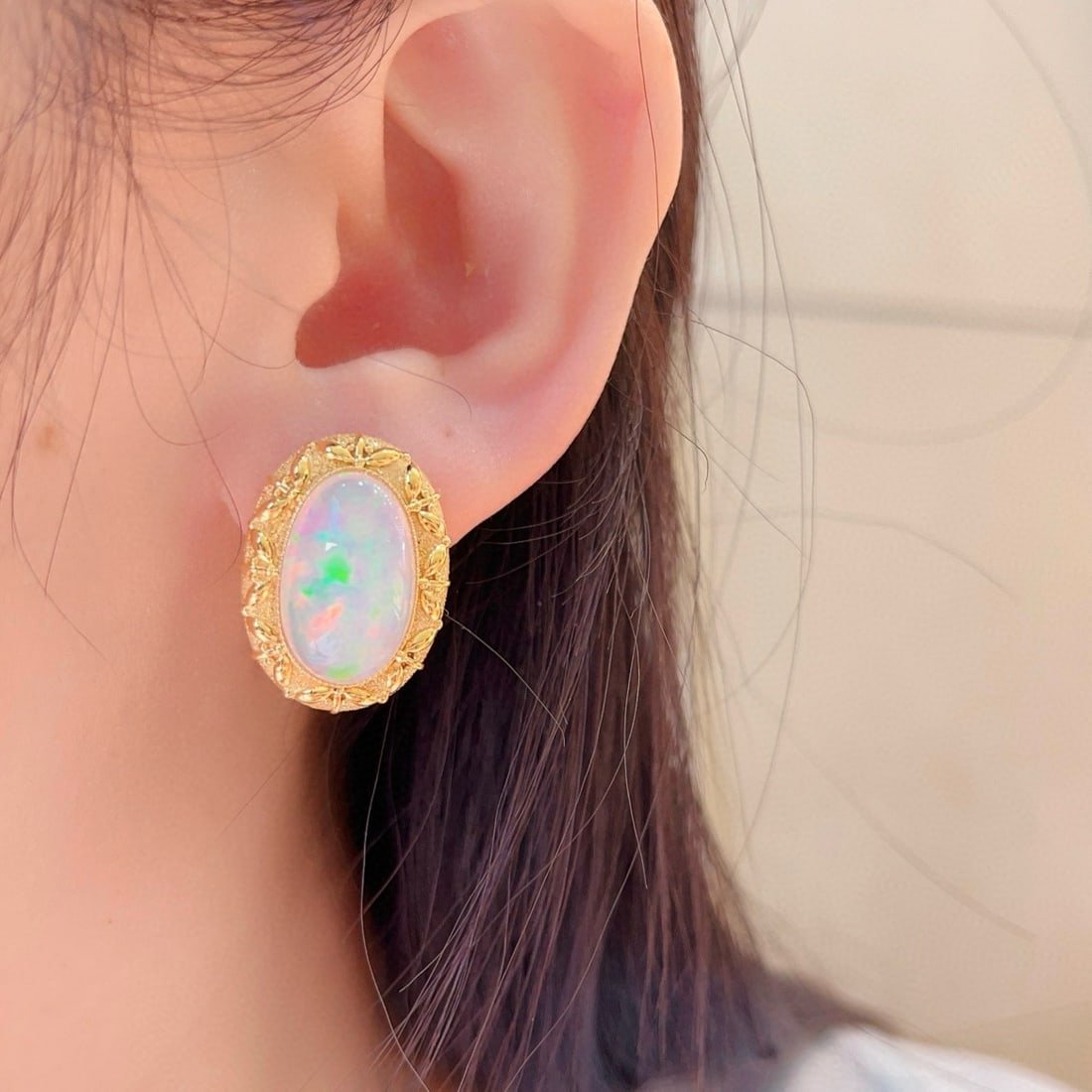 14k Gold 12.16 Ct Natural Opal Earrings - 2