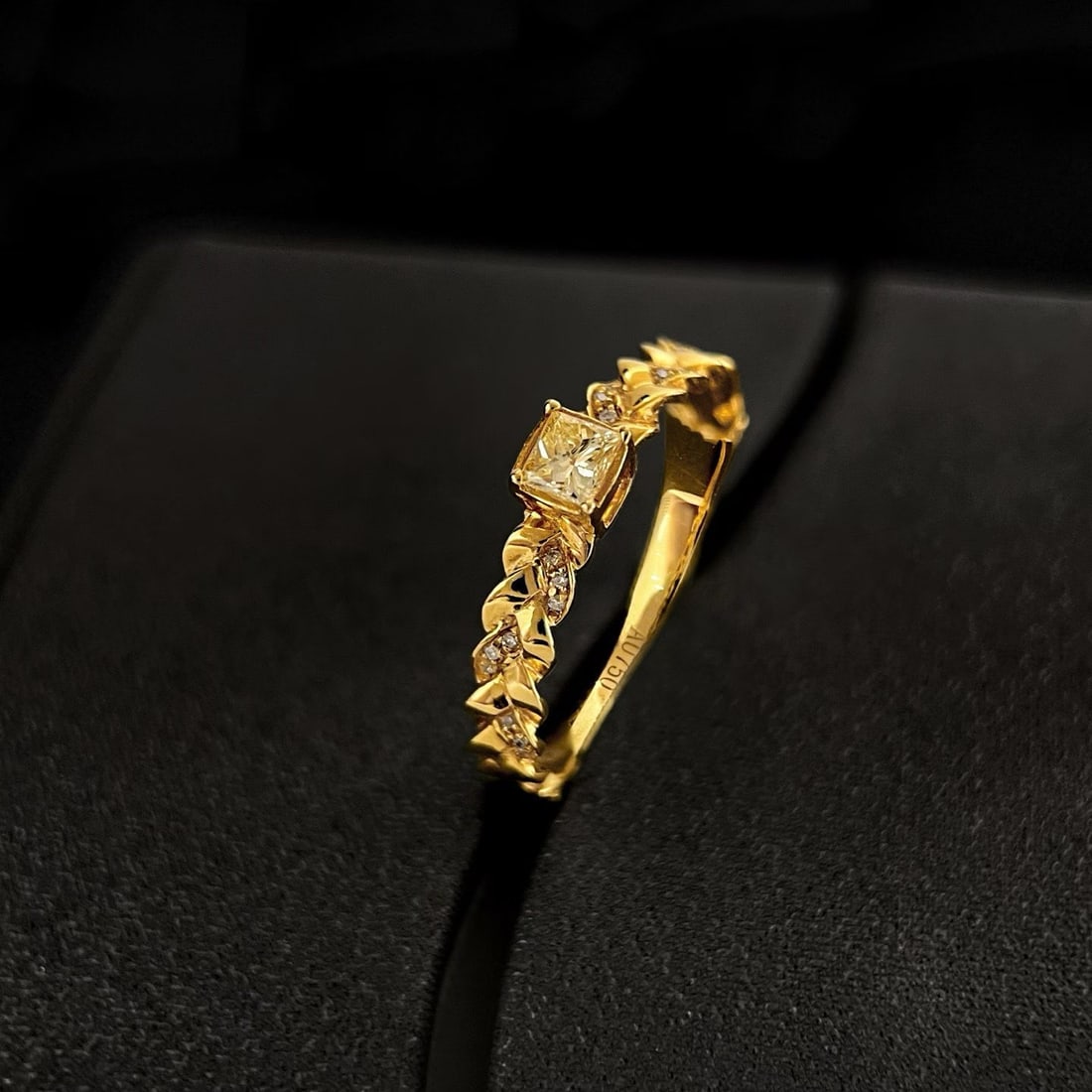 14k Gold 0.20 Ct Natural Yellow Diamond & Diamond Ring (1 of 7)
