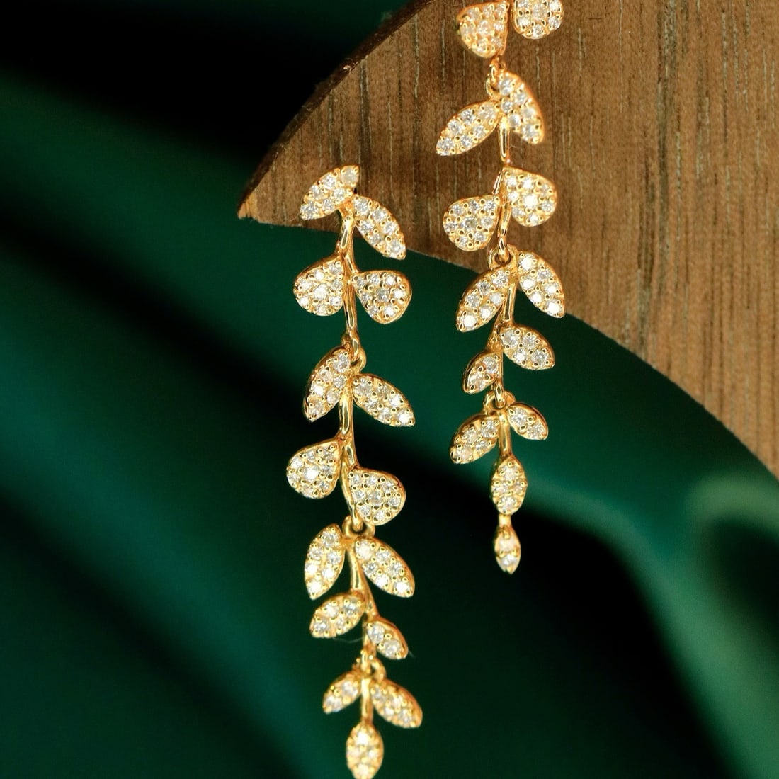 14k Gold 0.6 Ct Natural H Diamond Earrings - 4