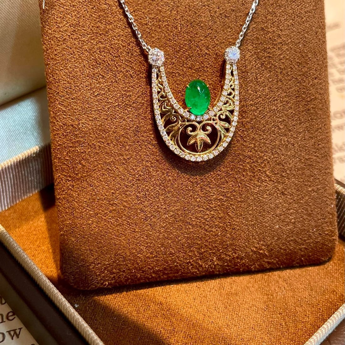 14k Gold 1.66 Ctw Vivid Green Natural Emerald & Diamond Necklace - 2